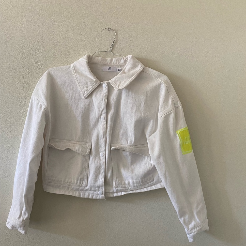 Women’s White Cropped Jean Jacket